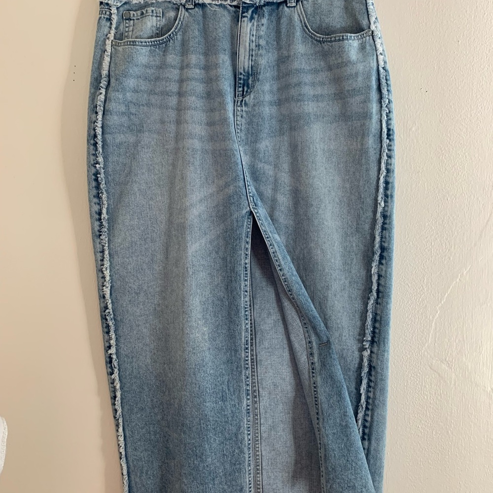 Light Blue Midi  Denim Skirt size Medium 30